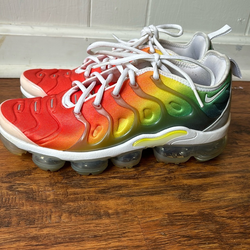 Size 7 air vapor plus max rainbow color wave